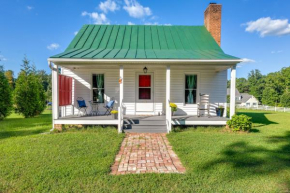 Tranquil Cottage in Virginia Countryside with Pond!